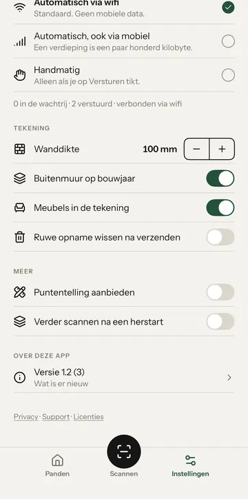 Instellingen onderaan: Wanddikte, Buitenmuur op bouwjaar, Meubels, Ruwe opname wissen, Meer en de versie van de app